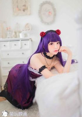 美剧《偷偷》免费观看
